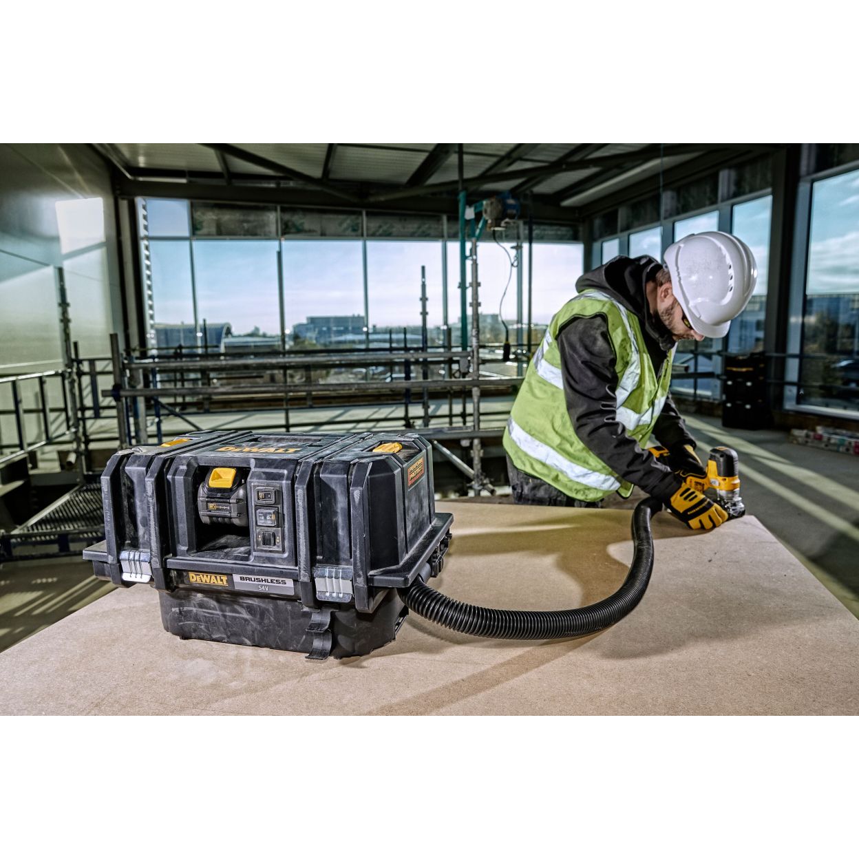 Аккумуляторный строительный пылесос DEWALT DCV586MK, 54 В, 11 л, без АКБ и ЗУ, на тележке TSTAK (DCV586MK-XJ)