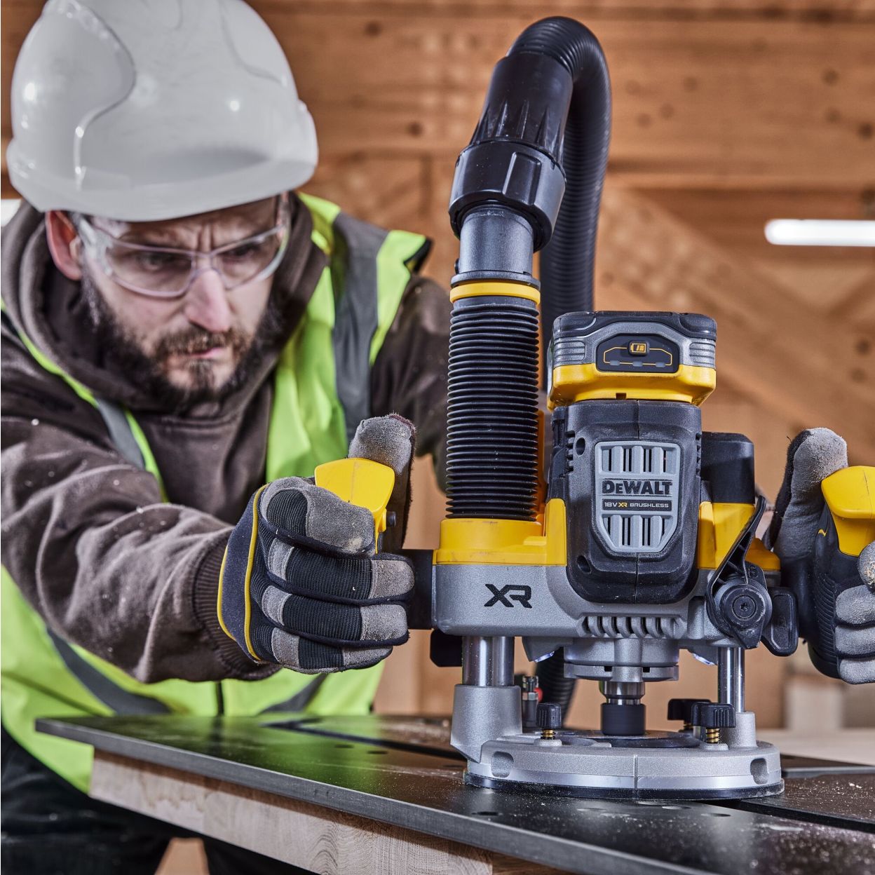 Аккумуляторный фрезер DEWALT DCW620NT, 18 В, 23000 об/мин, 70 мм, без АКБ и ЗУ, в кейсе TSTAK (DCW620NT-XJ)