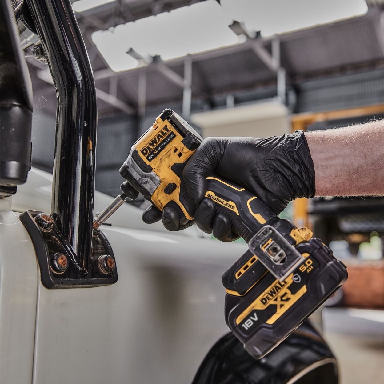 Аккумуляторный шуруповерт DEWALT DCF850P2LRT, 18 В, 206 Нм, 3800 уд/мин, с 2 АКБ 5 Ач и ЗУ, в кейсе TSTAK (DCF850P2LRT-QW)