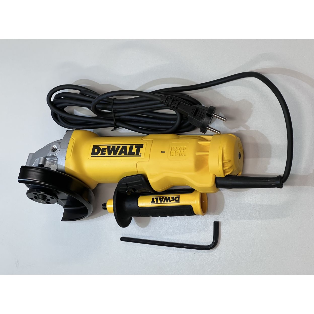 Угловая шлифмашина DEWALT DWE4233, 1400 Вт, 125 мм, 11500 об/мин, (УЦЕНЕННЫЙ ТОВАР) (DWE4233-QS/U)