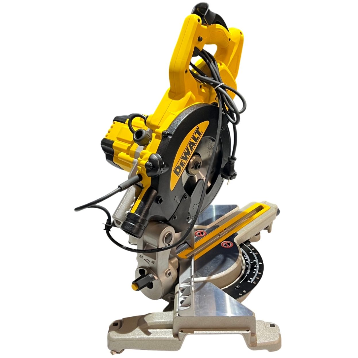 Торцовочная пила DEWALT DWS774, 1400 Вт, 216 мм, 4500 об/мин (DWS774-QS/U), уцененный товар