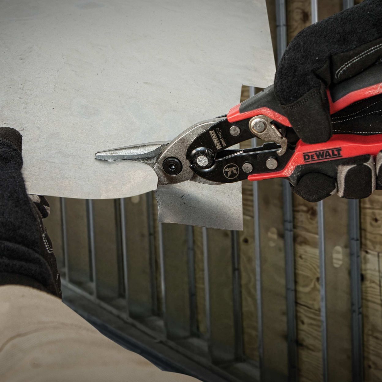 Ножницы по металлу DEWALT DWHT14673-0, левый рез, рез до 1.2 мм