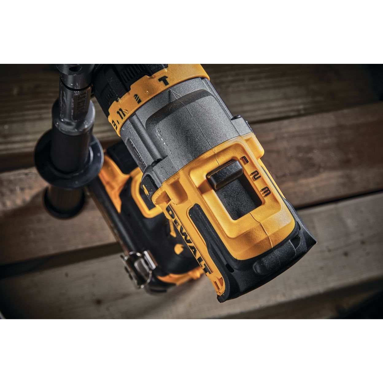 Аккумуляторная дрель-шуруповерт DEWALT DCD999NT, 18 В, 2250 об/мин, 38250 уд/мин, без АКБ и ЗУ, в кейсе TSTAK (DCD999NDWST1-70703)