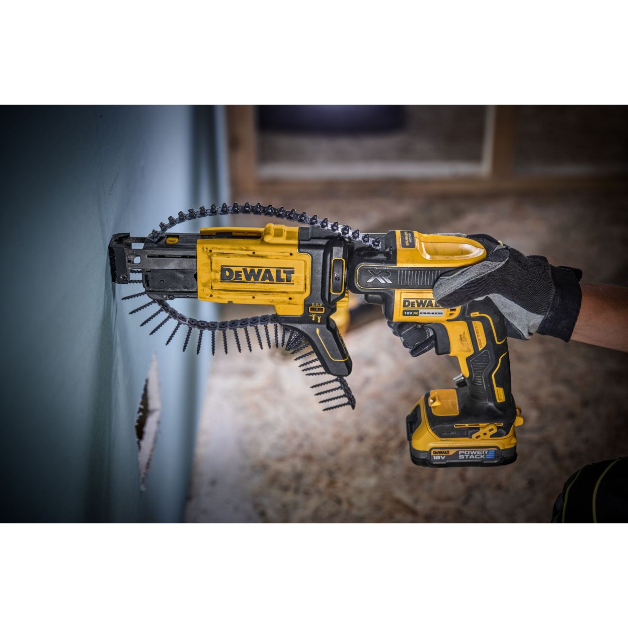Аккумуляторный ленточный шуруповерт DEWALT DCF620P2K, 18 В, 30 Нм, 4400 об/мин, с 2 АКБ 5 Ач и ЗУ, в кейсе TSTAK (DCF620P2K-QW)
