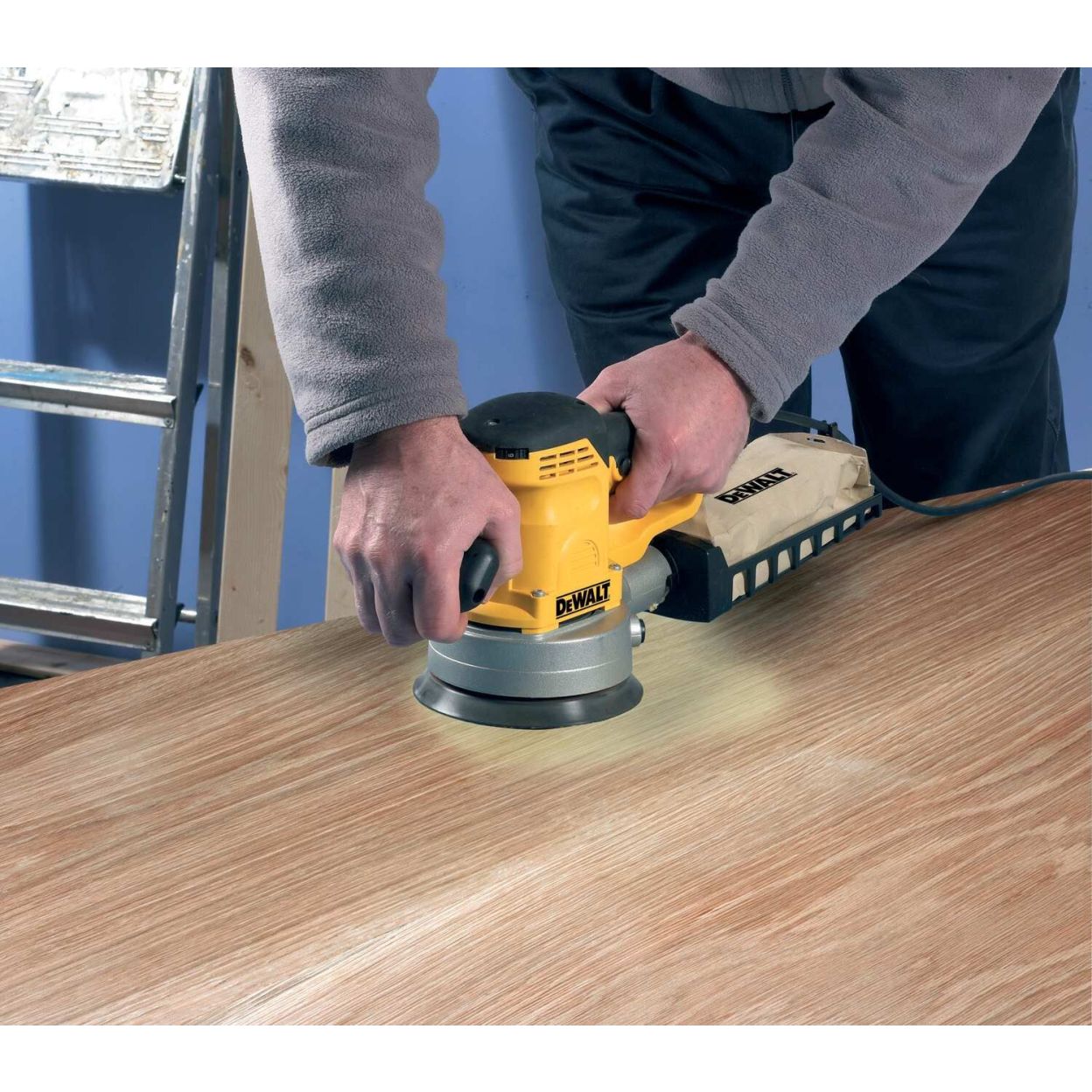 Шлифовальные круги DEWALT DT3131, 150 мм, 6 отверстий, 40G, 25 шт.