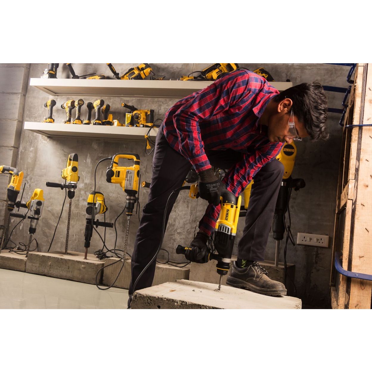 Перфоратор DEWALT D25143K, 900 Вт, 3.2 Дж, 5350 уд/мин, в кейсе TSTAK (D25143K-KS)