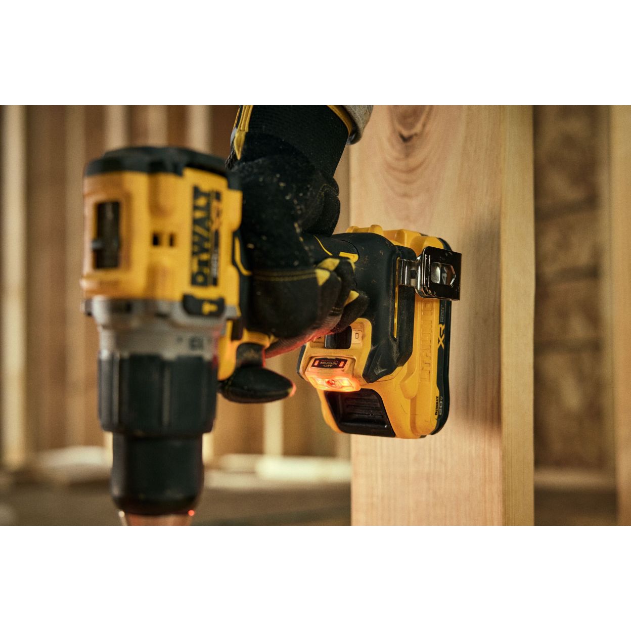 Ударная дрель-шуруповерт DEWALT DCD806NT, 20 В, 2000 об/мин, 34000 уд/мин, без АКБ и ЗУ, в кейсе TSTAK (DCD806NT-A9)