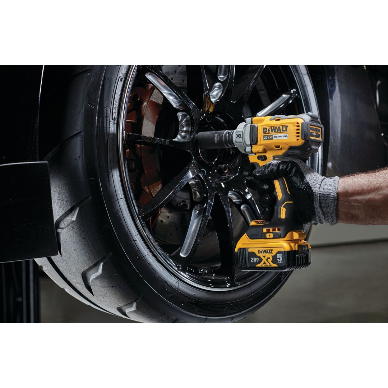 Аккумуляторный гайковерт DEWALT DCF894P2, 18 В, 447 Нм, 3100 уд/мин, с 2 АКБ 5 Ач и ЗУ, в кейсе TSTAK (DCF894P2-QW)