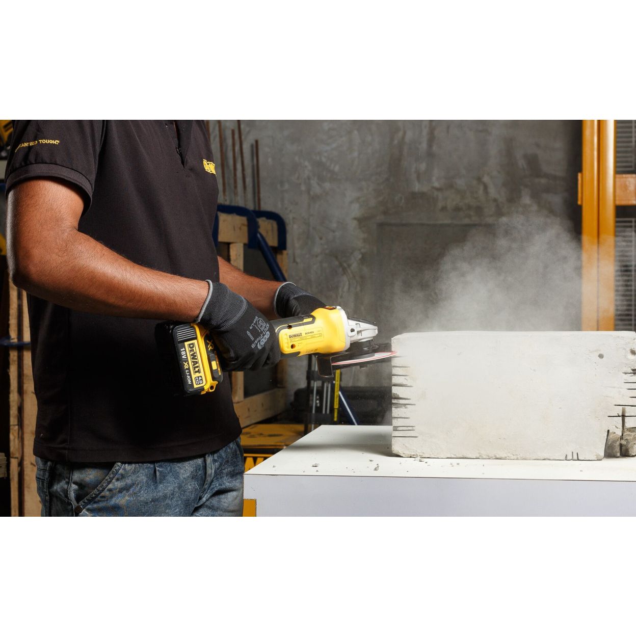 Набор электроинструмента DEWALT: перфоратор DCH273 + ударный шуруповерт DCF887 + УШМ DCG405, с 2 АКБ 5 Ач и ЗУ, в двух кейсах TSTAK, DCK305P2T