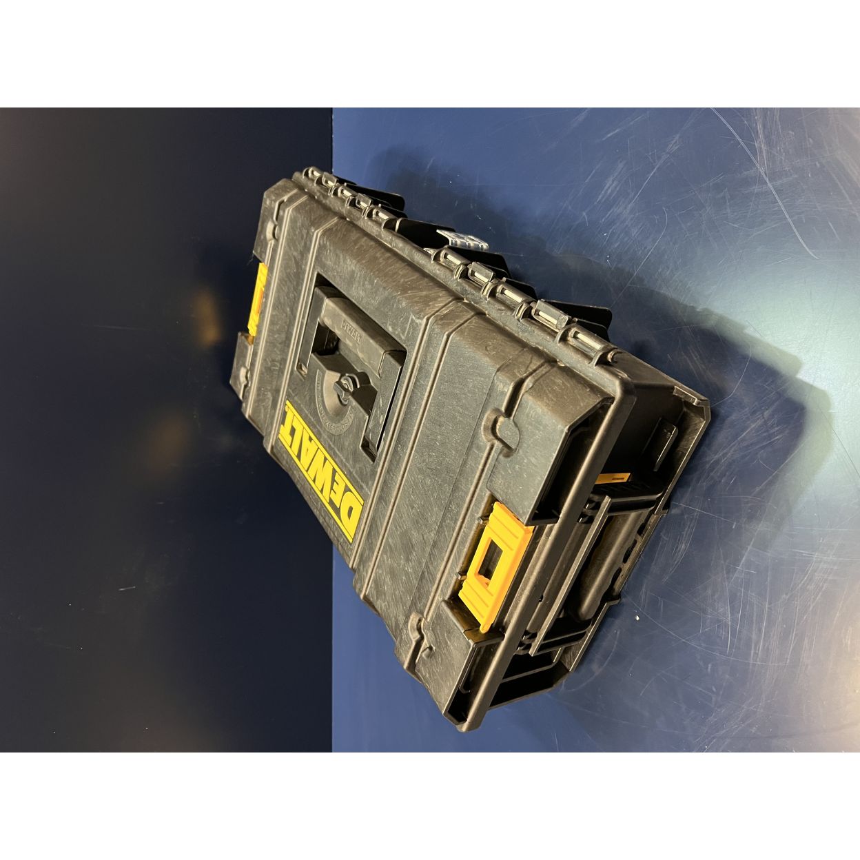 Ящик для инструмента DEWALT TOUGHSYSTEM DS150 (УЦЕНЕННЫЙ ТОВАР) (1-70-321/U)