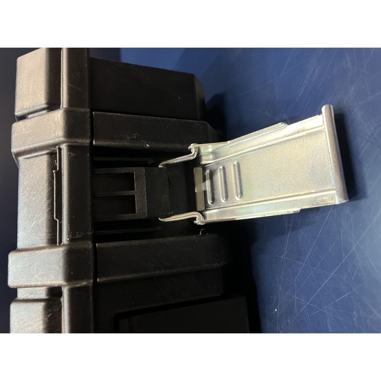 Ящик для инструмента DEWALT TOUGHSYSTEM DS150 (УЦЕНЕННЫЙ ТОВАР) (1-70-321/U)