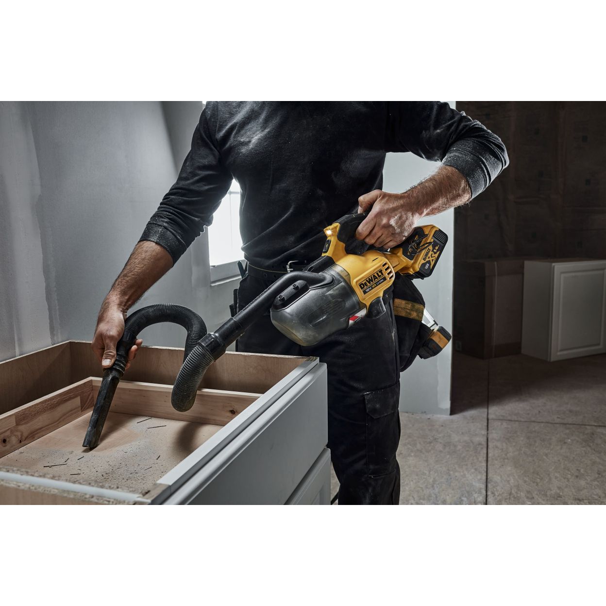 Аккумуляторный пылесос DEWALT DCV501LN, 18 В, 0.75 л, без АКБ и ЗУ, в сумке (DCV501LN-XJ)