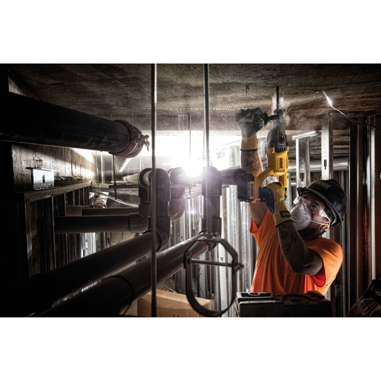 Аккумуляторный перфоратор DEWALT DCH133B, 20 В, 2.6 Дж, 5500 уд/мин, без АКБ и ЗУ (DCH133B-XJ)