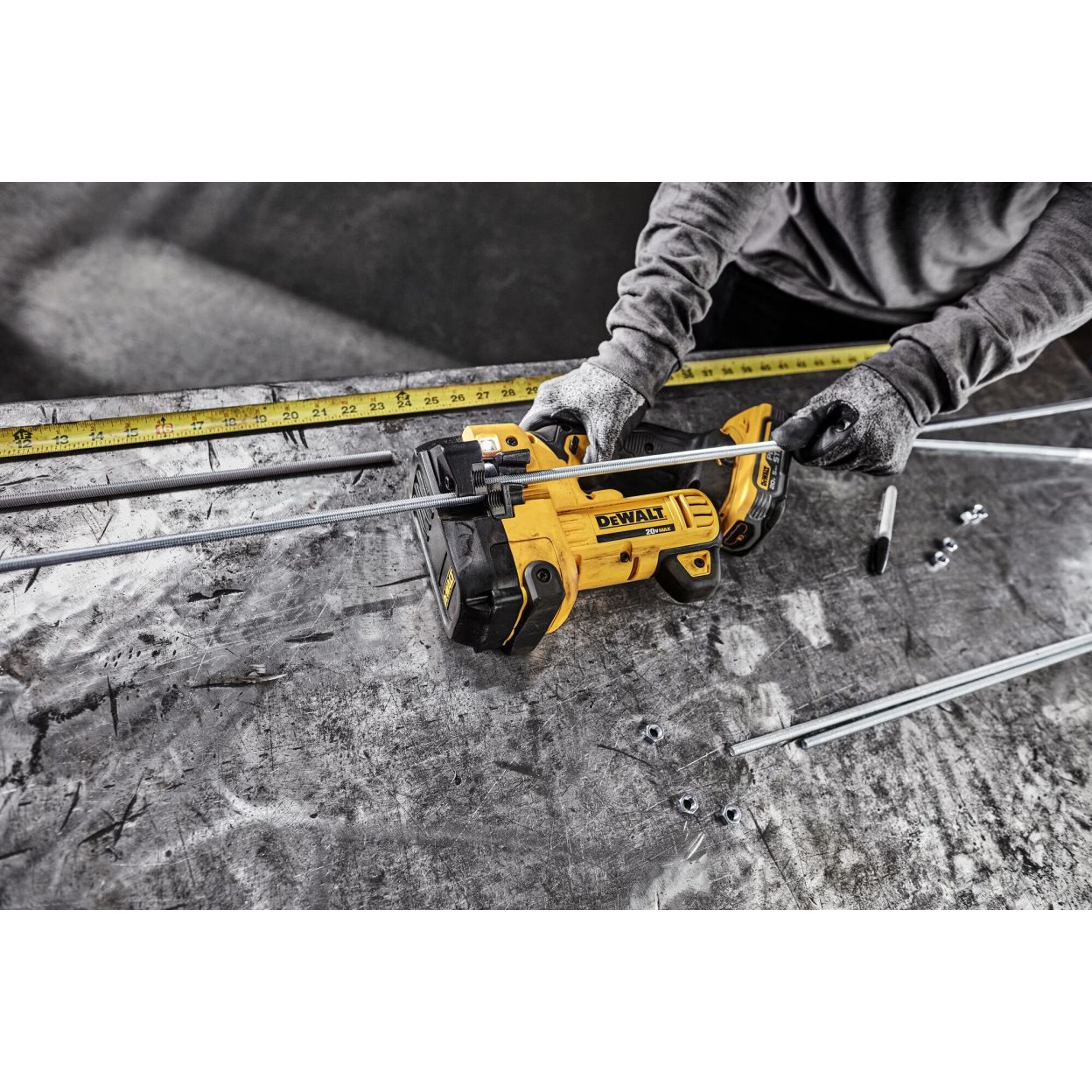 Аккумуляторный болторез DEWALT DCS350NT, 18 В, M6-M12, без АКБ и ЗУ, в кейсе TSTAK
