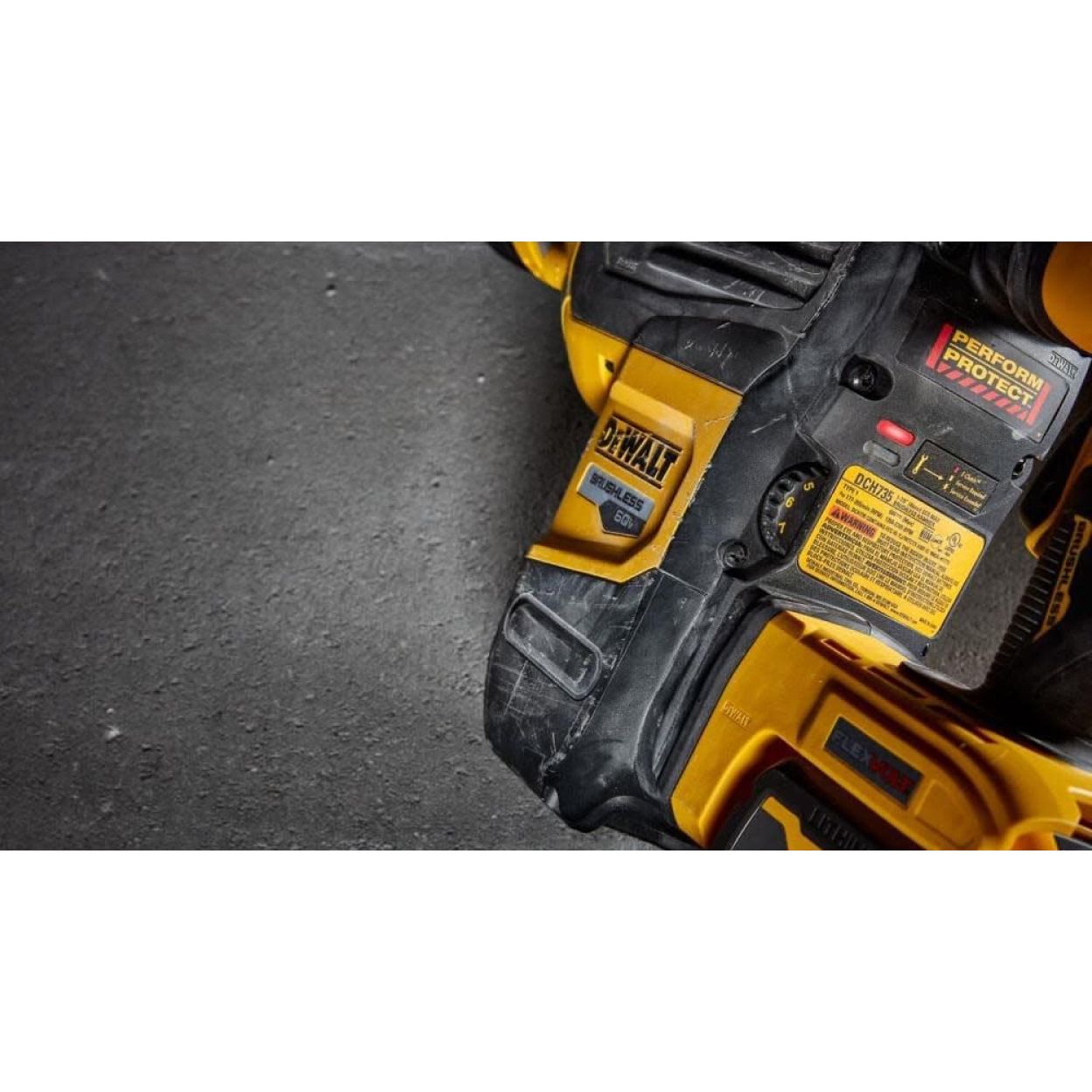 Аккумуляторный перфоратор DEWALT DCH735N, 54 В, 13.3 Дж, 2705 уд/мин, без АКБ и ЗУ, в кейсе (DCH735N-XJ)