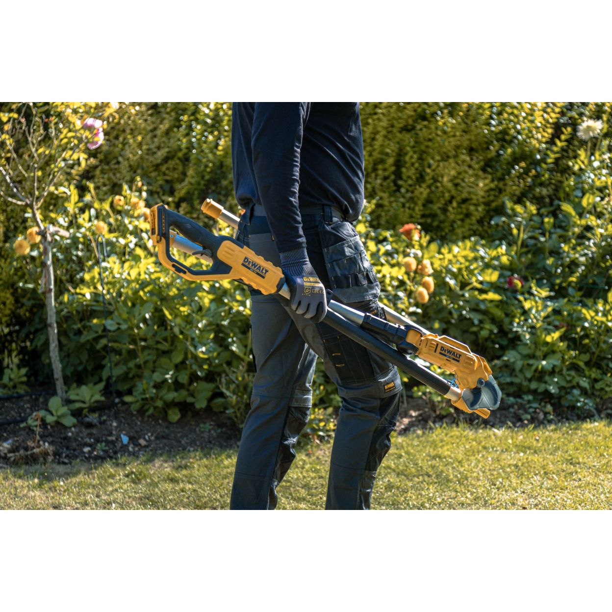 Аккумуляторный высотный секатор DEWALT DCMPP569P1, 18 В, рез до 38 мм, с АКБ 5 Ач и ЗУ (DCMPP569P1-QW)