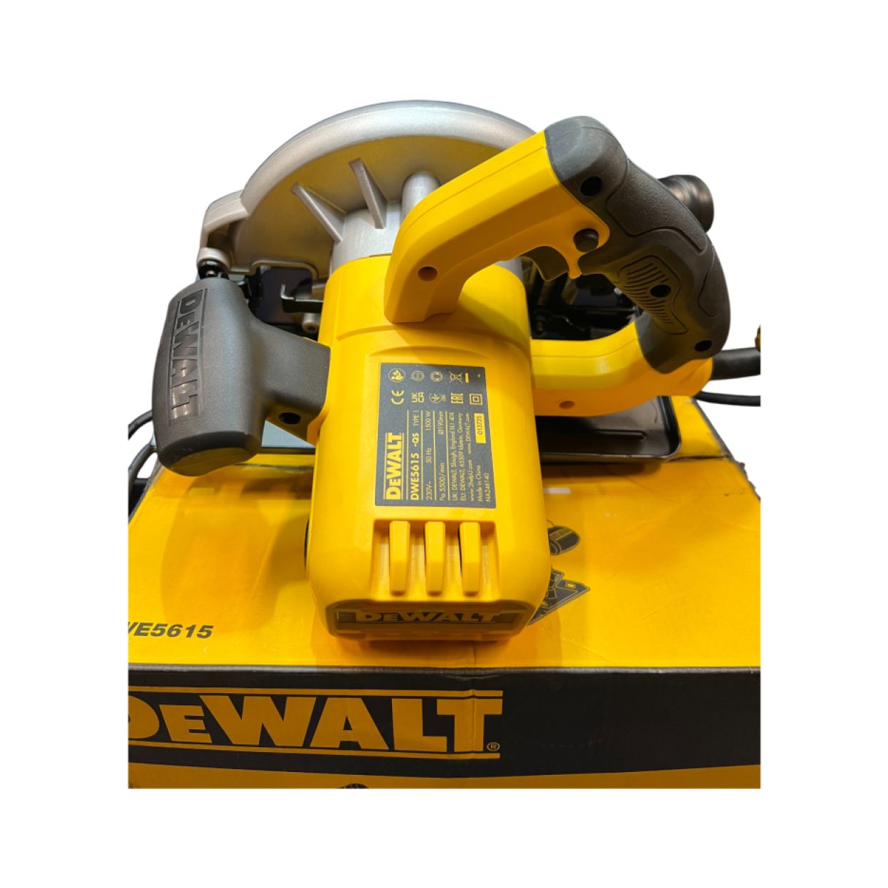 Дисковая пила DEWALT DWE5615, 1500 Вт, 190 мм, 5500 об/мин, (УЦЕНЕННЫЙ ТОВАР) (DWE5615-QS/U)