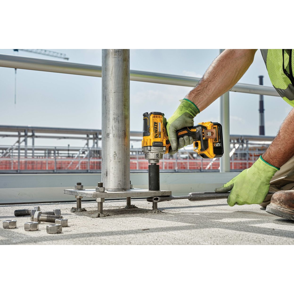 Аккумуляторный гайковерт DEWALT DCF894NT, 18 В, 447 Нм, 3100 уд/мин, без АКБ и ЗУ, в кейсе TSTAK (DCF894NT-XJ)