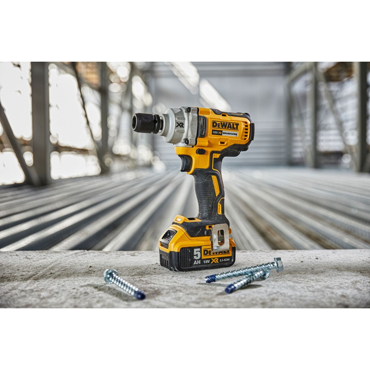 Аккумуляторный гайковерт DEWALT DCF894NT, 18 В, 447 Нм, 3100 уд/мин, без АКБ и ЗУ, в кейсе TSTAK (DCF894NT-XJ)
