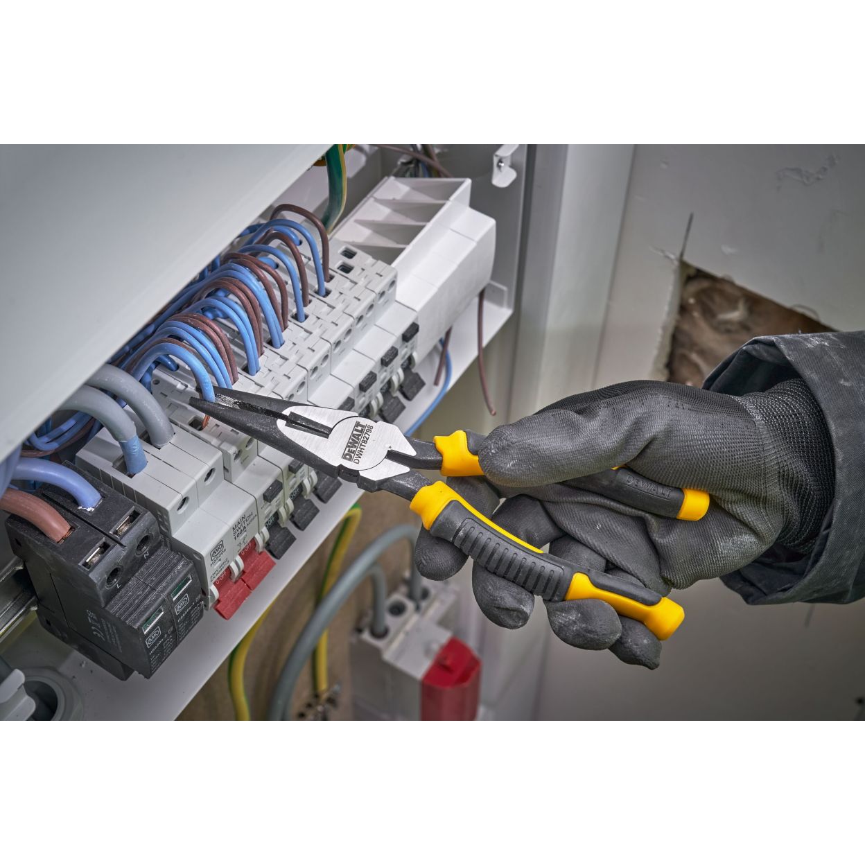 Плоскогубцы DEWALT DWHT82798-0, с удлиненными губками, 20 см