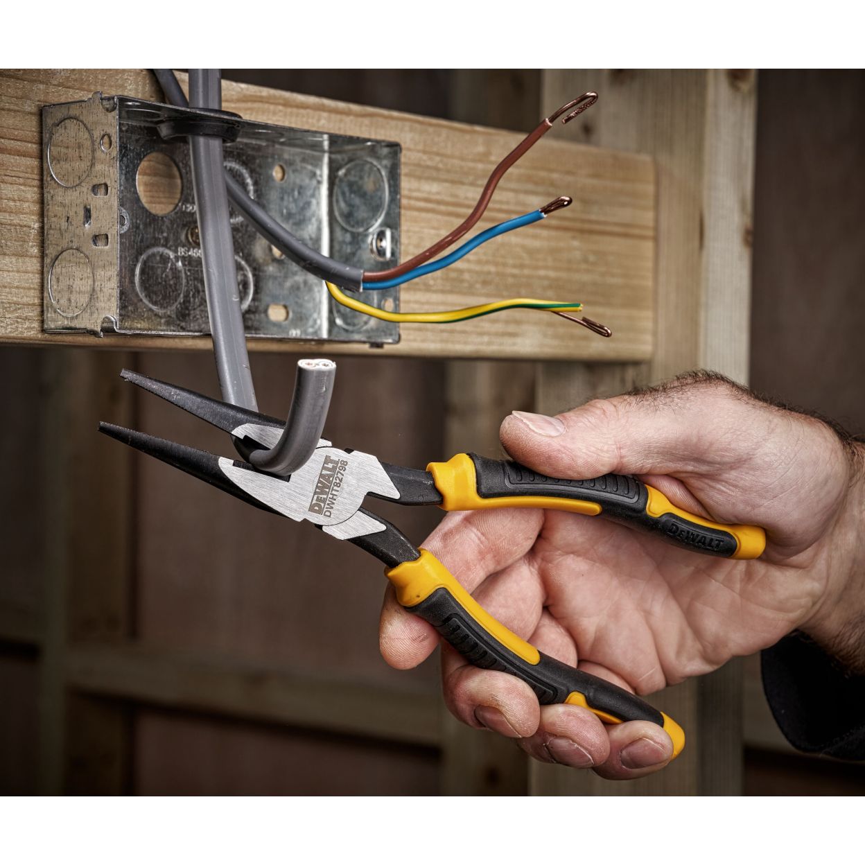 Плоскогубцы DEWALT DWHT82798-0, с удлиненными губками, 20 см