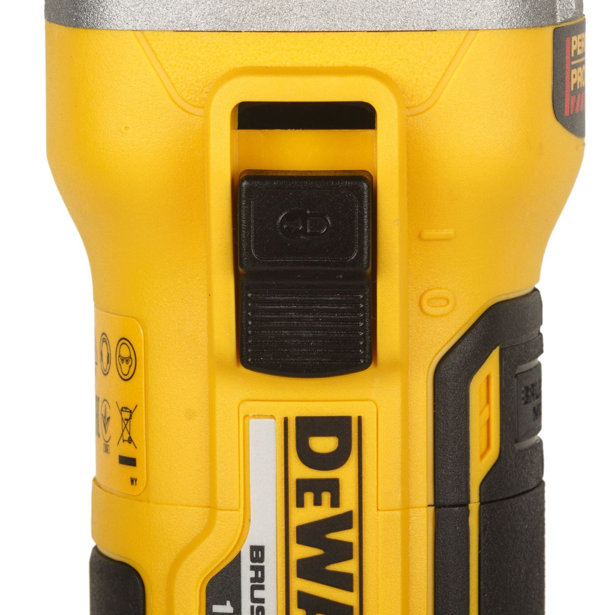 Аккумуляторная угловая шлифмашина DEWALT DCG405NT, 18 В, 125 мм, 9000 об/мин, без АКБ и ЗУ, в кейсе TSTAK (DCG405NT-XJ)