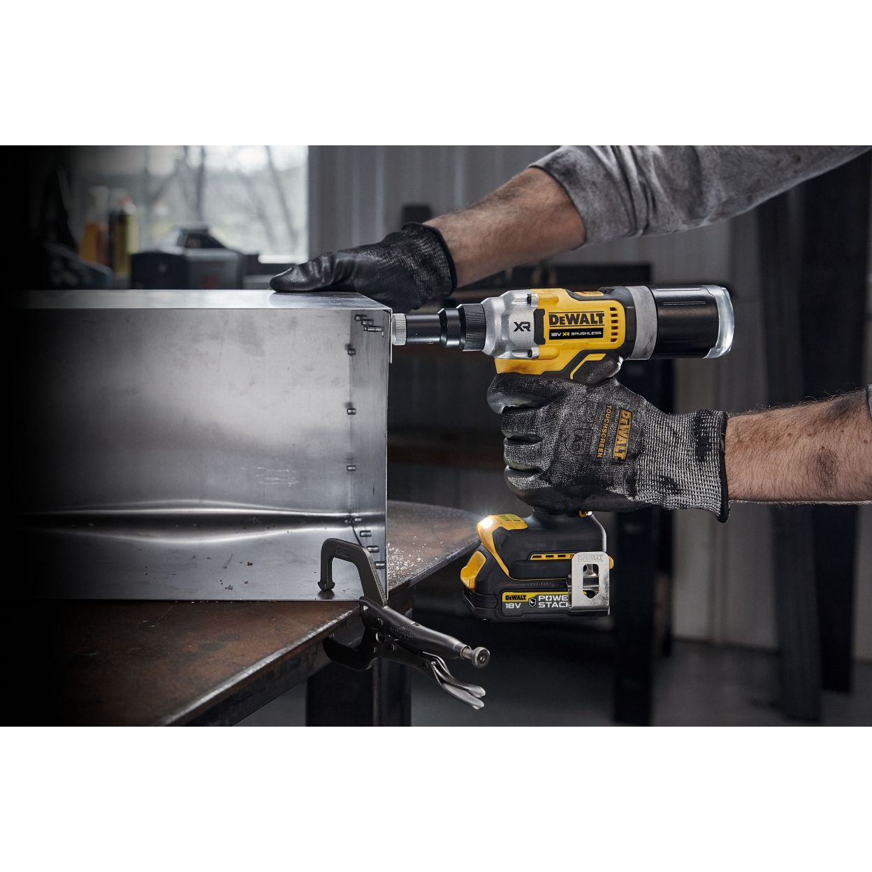 Аккумуляторный заклепочный пистолет DEWALT DCF414P1T, 18 В, в кейсе TSTAK (DCF414P1NT-XJ)