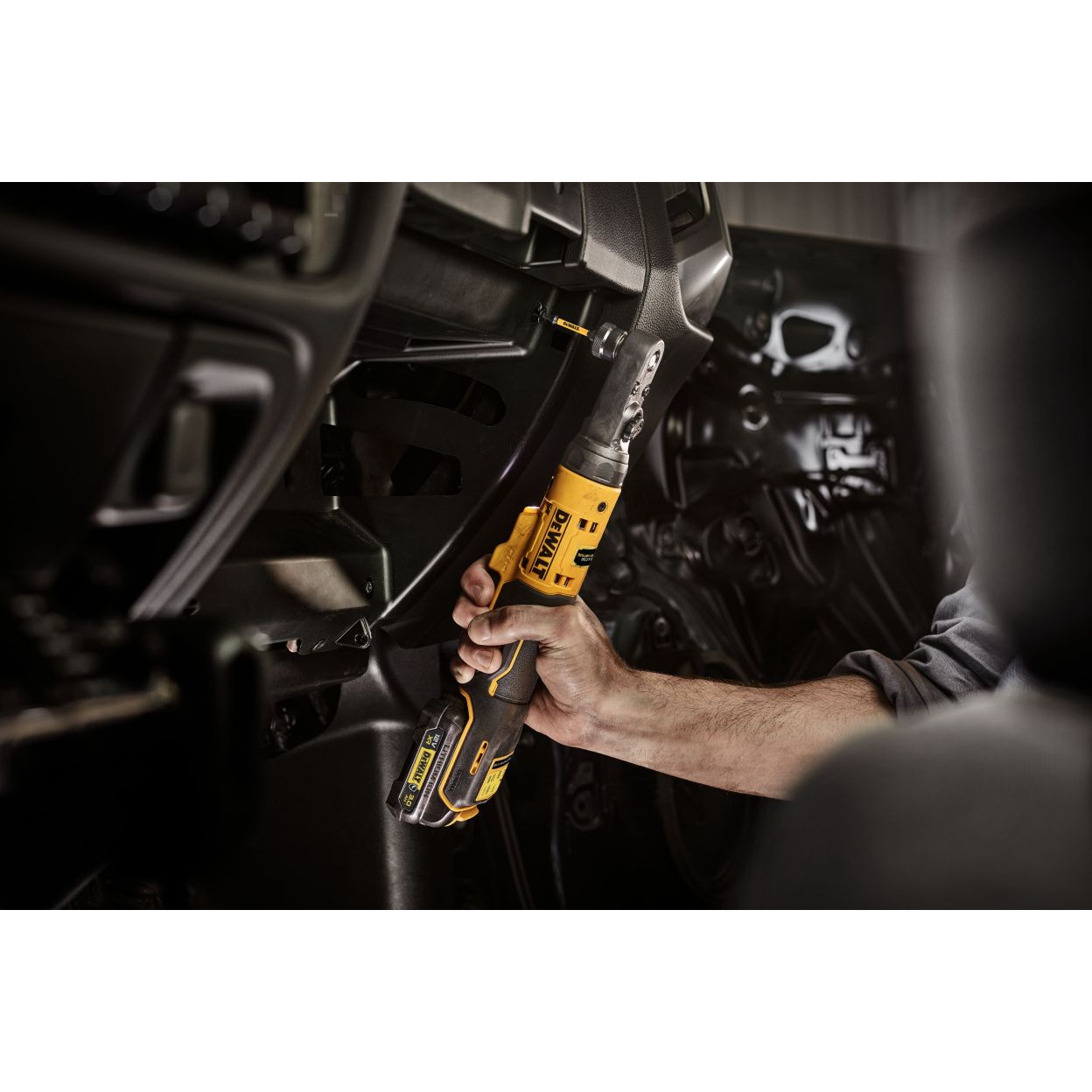 Аккумуляторный угловой гайковерт DEWALT DCF500N, с трещоткой, 12 В, 67 Нм, 450 об/мин, без АКБ и ЗУ (DCF500N-XJ)