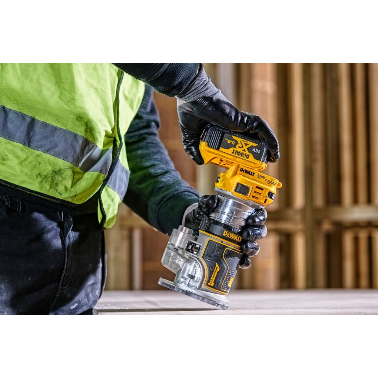 Аккумуляторный кромочный фрезер DEWALT DCW600N, 18 В, 25500 об/мин, 55 мм, без АКБ и ЗУ (DCW600N-XJ)
