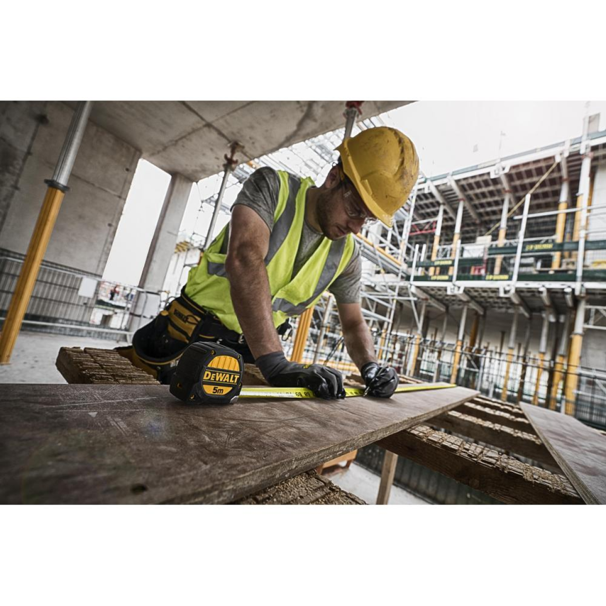 Рулетка DEWALT PREMIUM DWHT0-36114, 5 м.