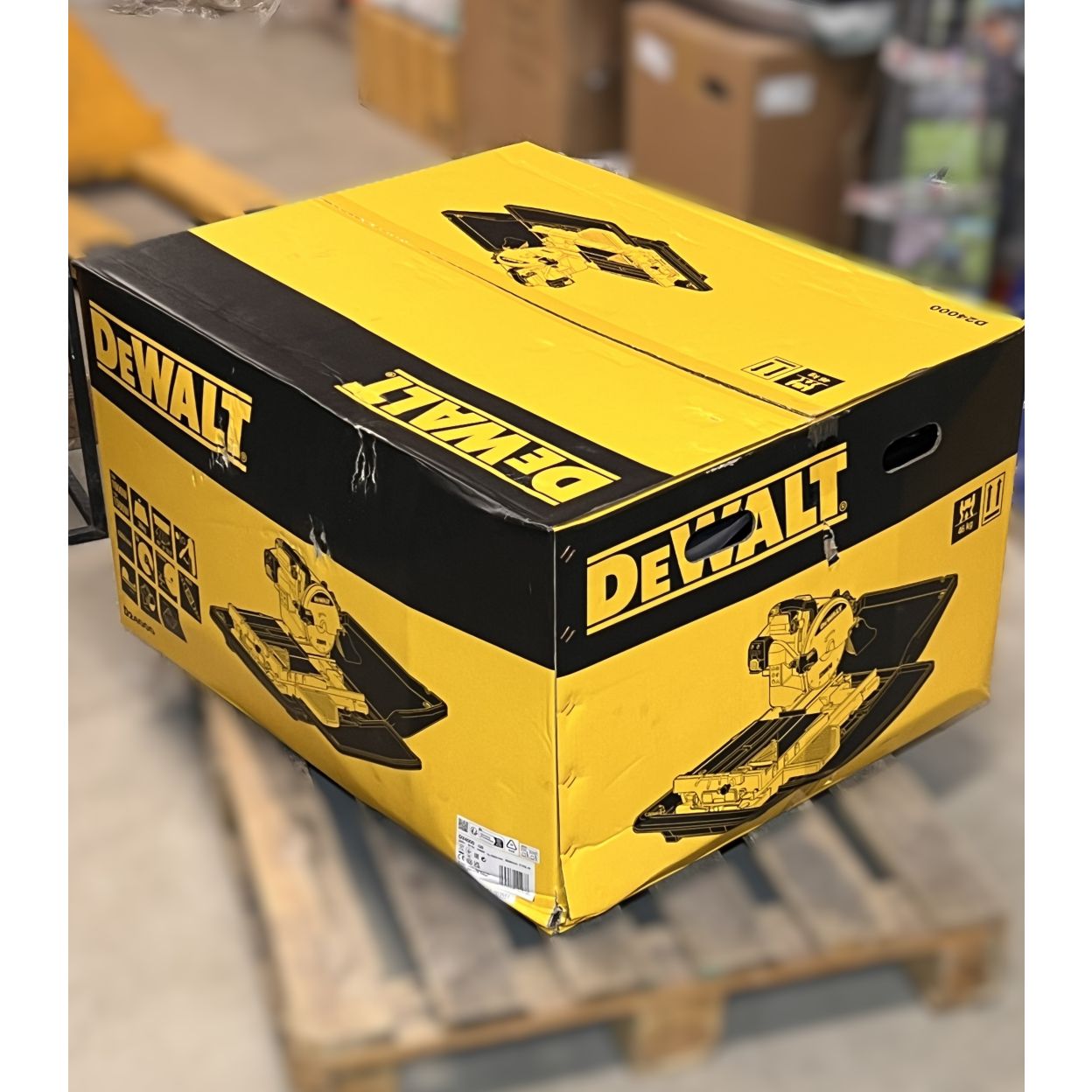 Пила дисковая DEWALT D24000, 1600 Вт, 250 мм, 4200 об/мин, (УЦЕНЕННЫЙ ТОВАР) (D24000-QS/U2)