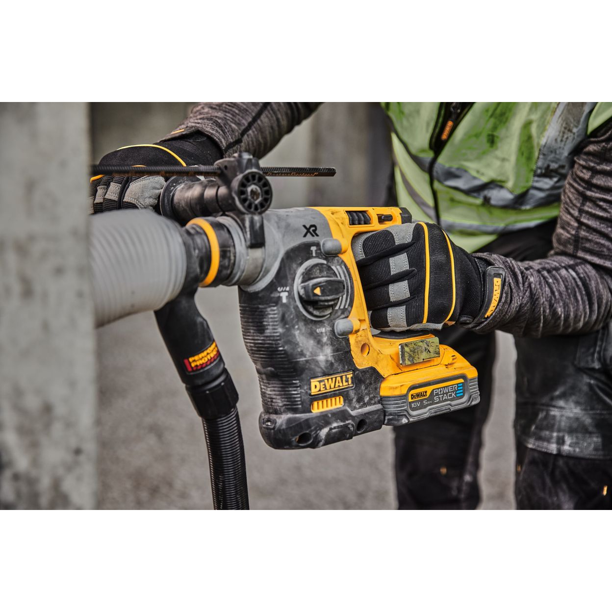 Аккумуляторный перфоратор DEWALT DCH273NT, 18 В, 2.1 Дж, 4600 уд/мин, без АКБ и ЗУ, в кейсе TSTAK (DCH273NDWST1-70703)