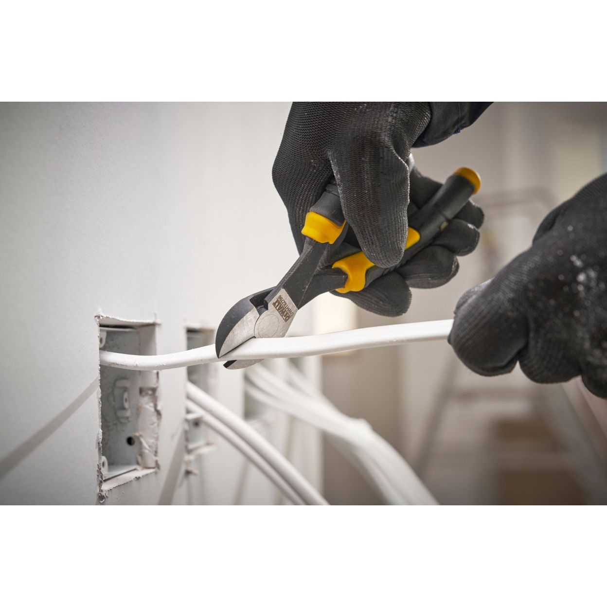 Диагональные кусачки DEWALT DWHT82796-0, 16 см