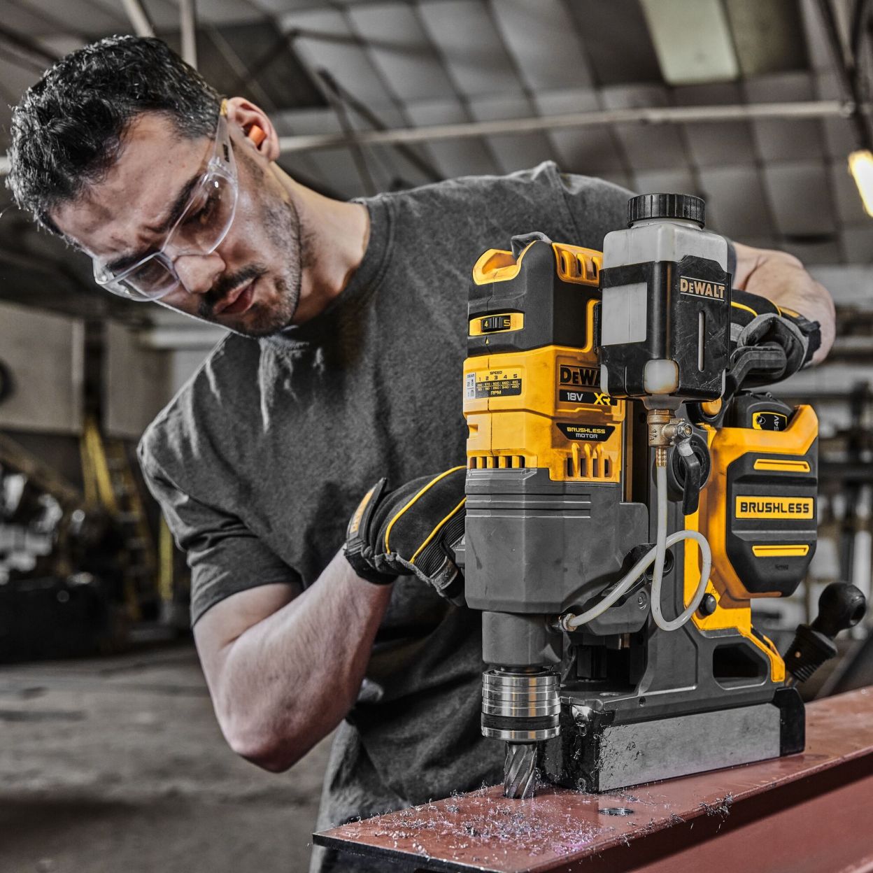 Аккумуляторная магнитная дрель DEWALT DCD1623N, 18/54 В, 810 об/мин, без АКБ и ЗУ (DCD1623N-XJ)