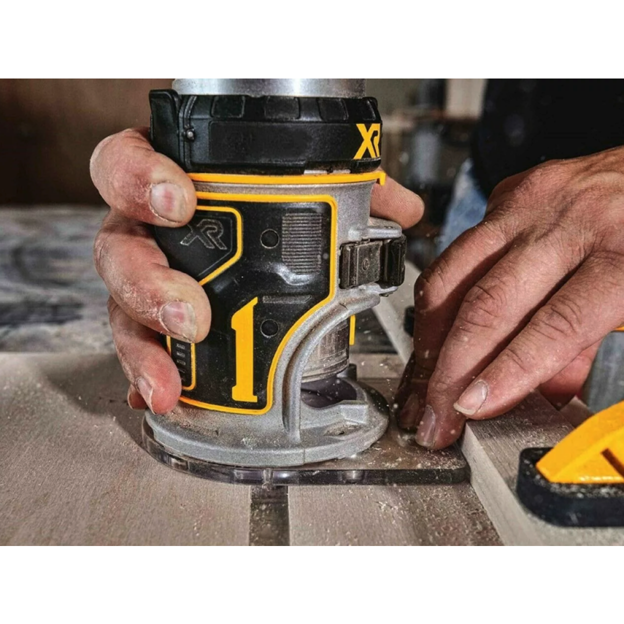 Аккумуляторный кромочный фрезер DEWALT DCW600N, 18 В, 25500 об/мин, 55 мм, без АКБ и ЗУ (DCW600N-XJ)