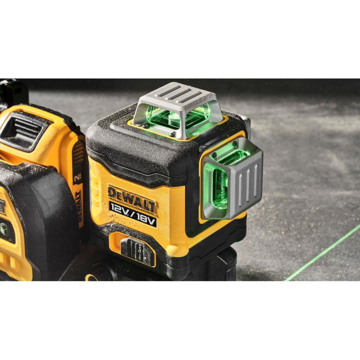 Лазерный уровень DEWALT DCE089NG18 (DCE089NG18-XJ)