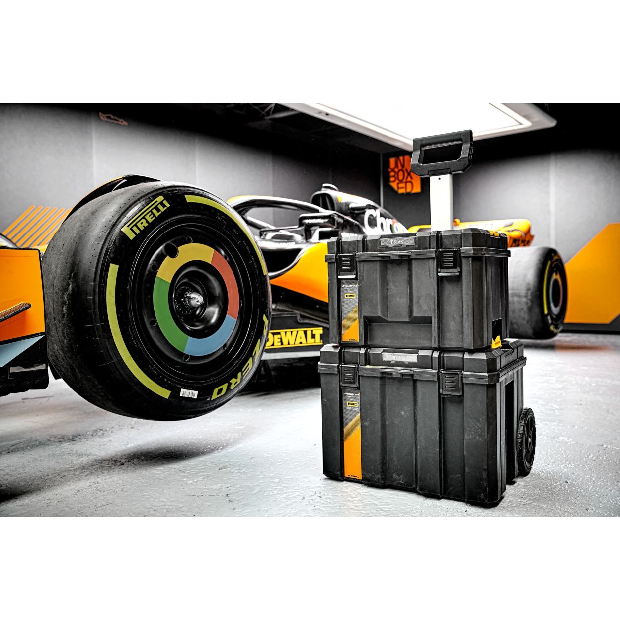 Комплект ящиков для инструмента DEWALT TSTAK McLaren Limited Edition DWST60452-1, 3 шт.