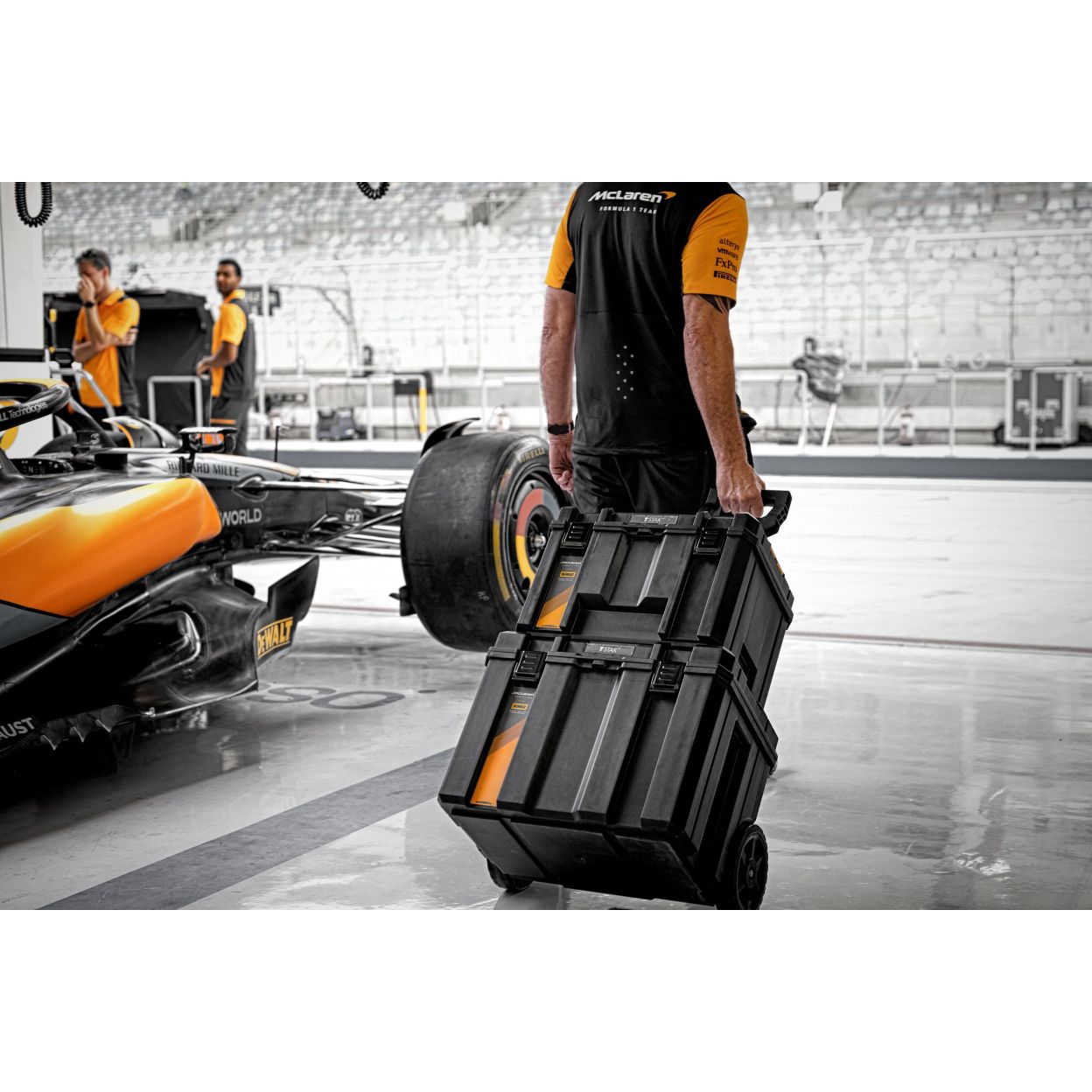 Комплект ящиков для инструмента DEWALT TSTAK McLaren Limited Edition DWST60452-1, 3 шт.