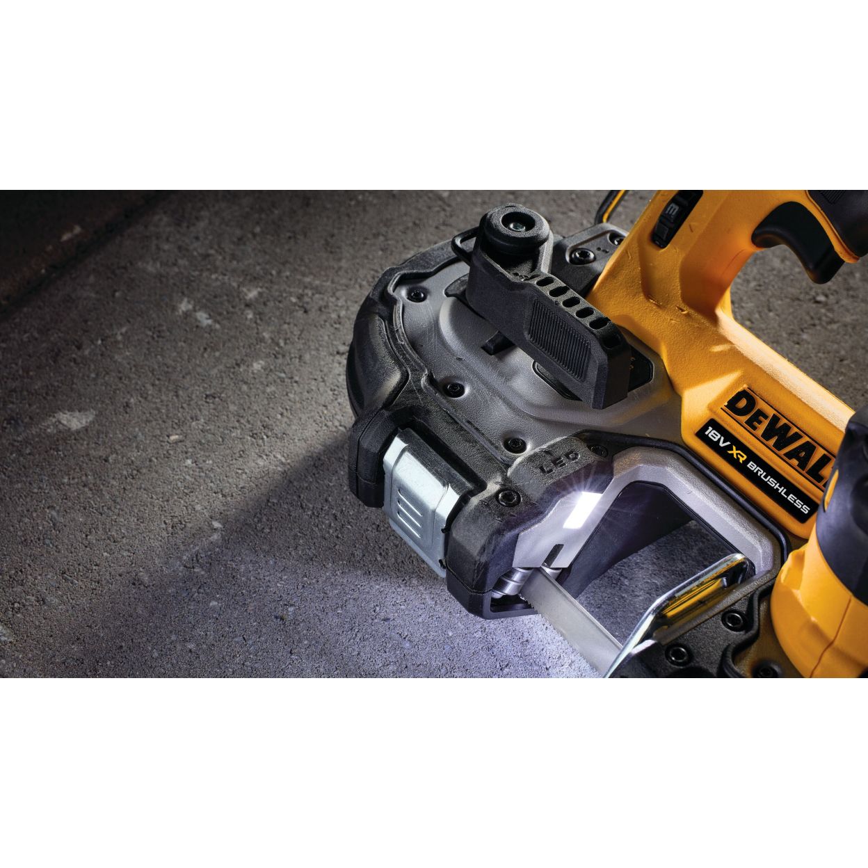 Аккумуляторная ручная ленточная пила DEWALT DCS377NT, 18 В, 116 м/мин, без АКБ и ЗУ, в кейсе TSTAK (DCS377NT-XJ)