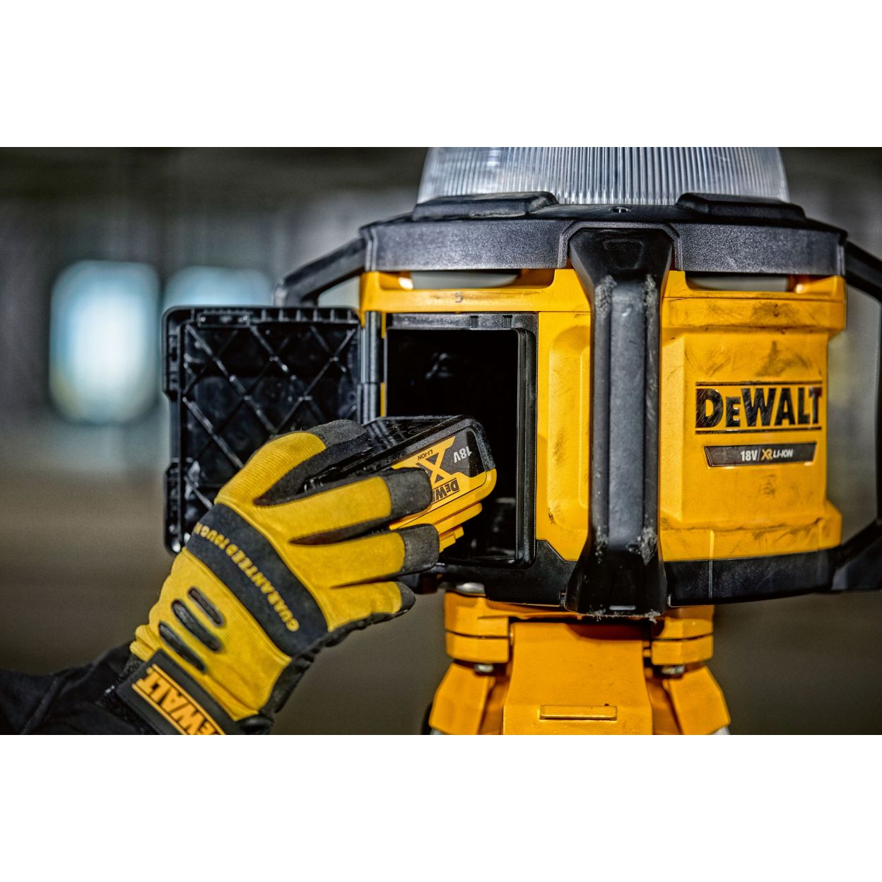 Аккумуляторный фонарь DEWALT DCL074, 18 В, 5000 лм, без АКБ и ЗУ (DCL074-XJ)