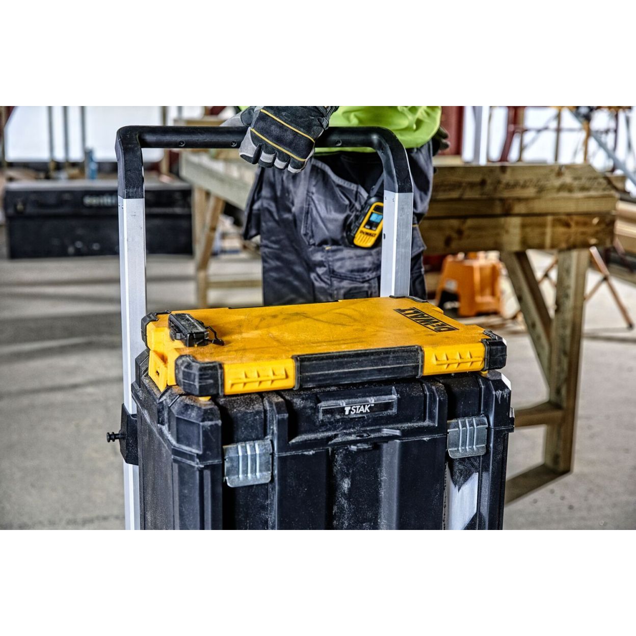 Планшет с органайзером DEWALT TSTAK DWST82732-1, с подсветкой