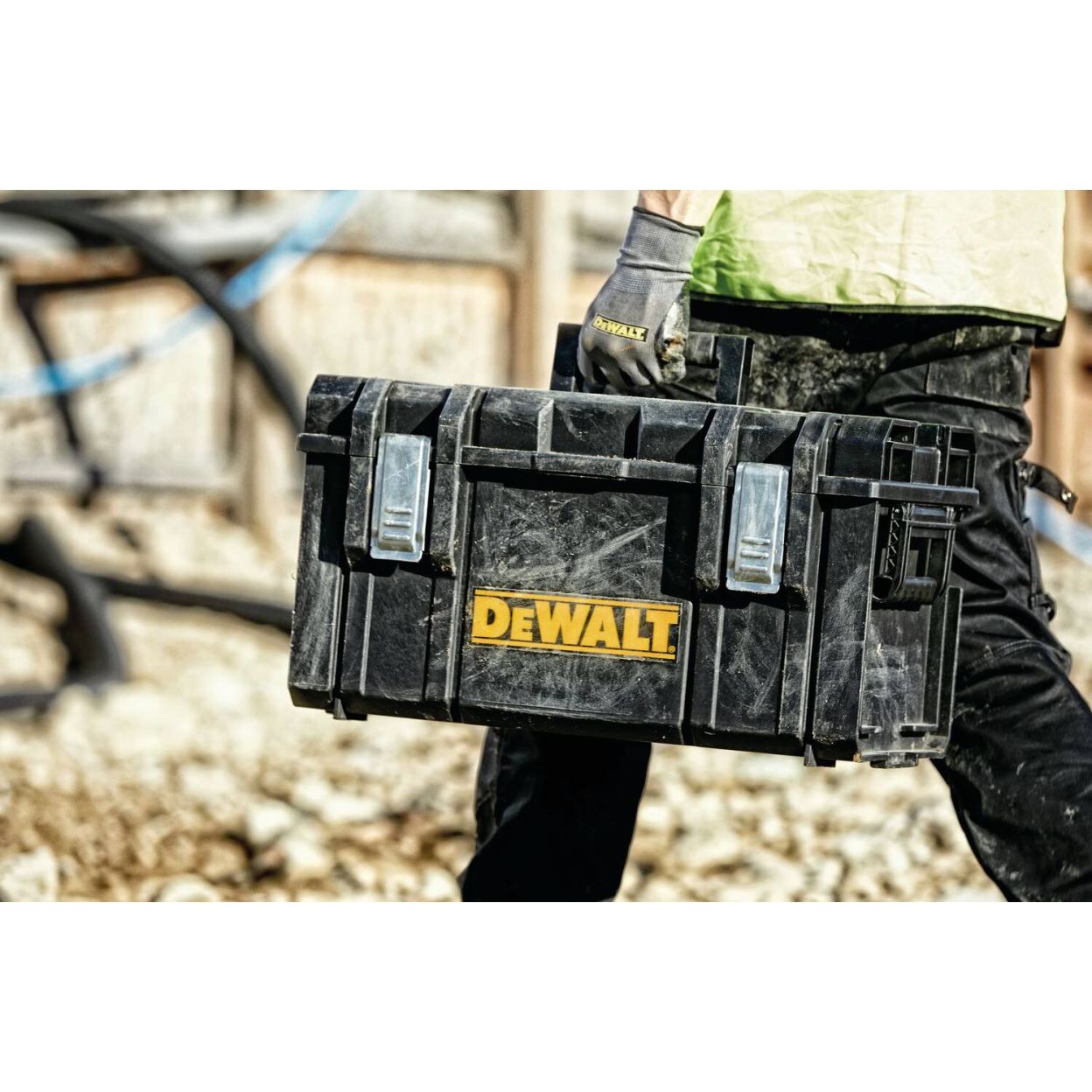Ящик для инструмента DEWALT TOUGHSYSTEM DS300, 35 л (1-70-322)