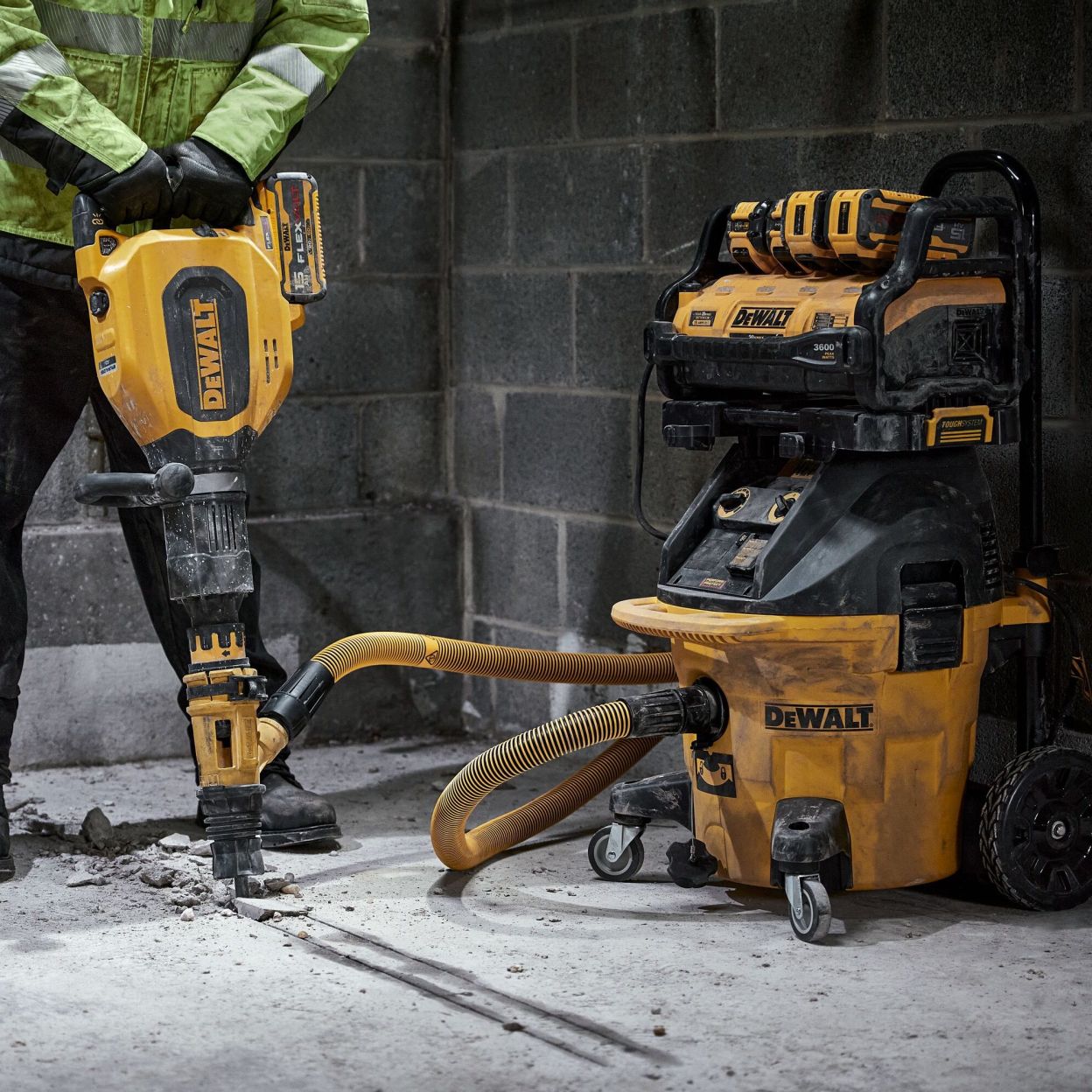 Аккумуляторный отбойный молоток DEWALT DCH911NK, 54 В, 27 Дж, 1620 уд/мин, без АКБ и ЗУ, в кейсе (DCH911NK-XJ)