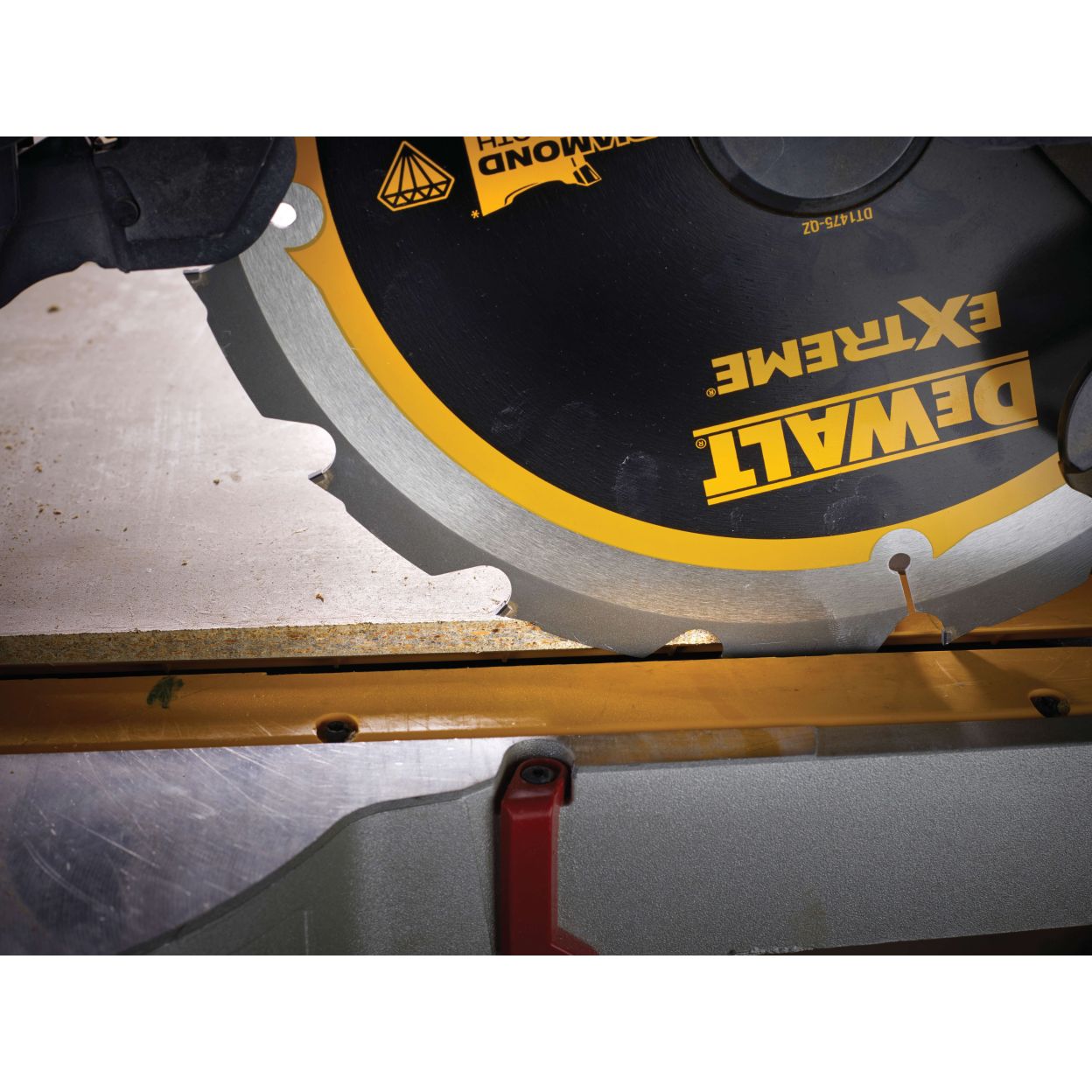 Пильный диск DEWALT DT1475-QZ, 305х30х1.8 мм, 1 шт.