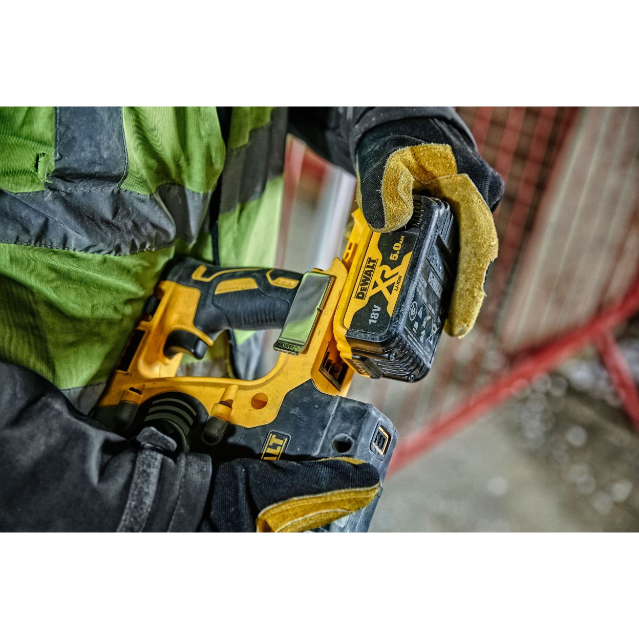 Аккумуляторный перфоратор DEWALT DCH274N, 18 В, 2.1 Дж, 4600 уд/мин, без АКБ и ЗУ