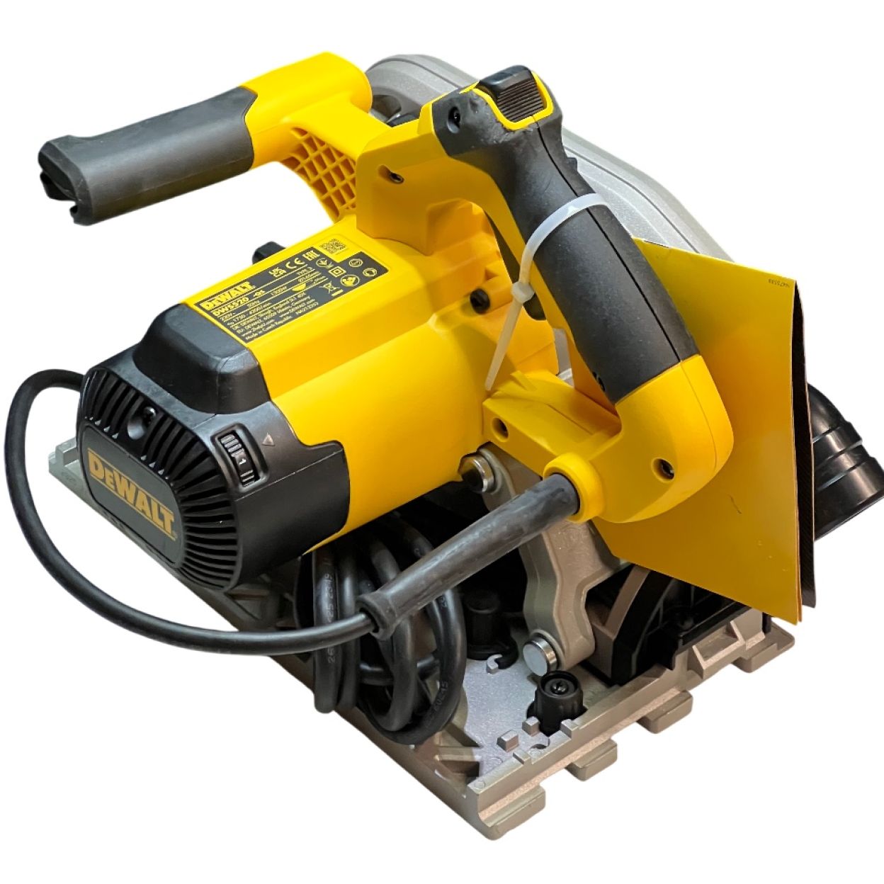 Дисковая пила DEWALT DWS520KT, 1300 Вт, 165 мм, 4000 об/мин, в кейсе TSTAK (DWS520KT-QS/U1), уцененный товар