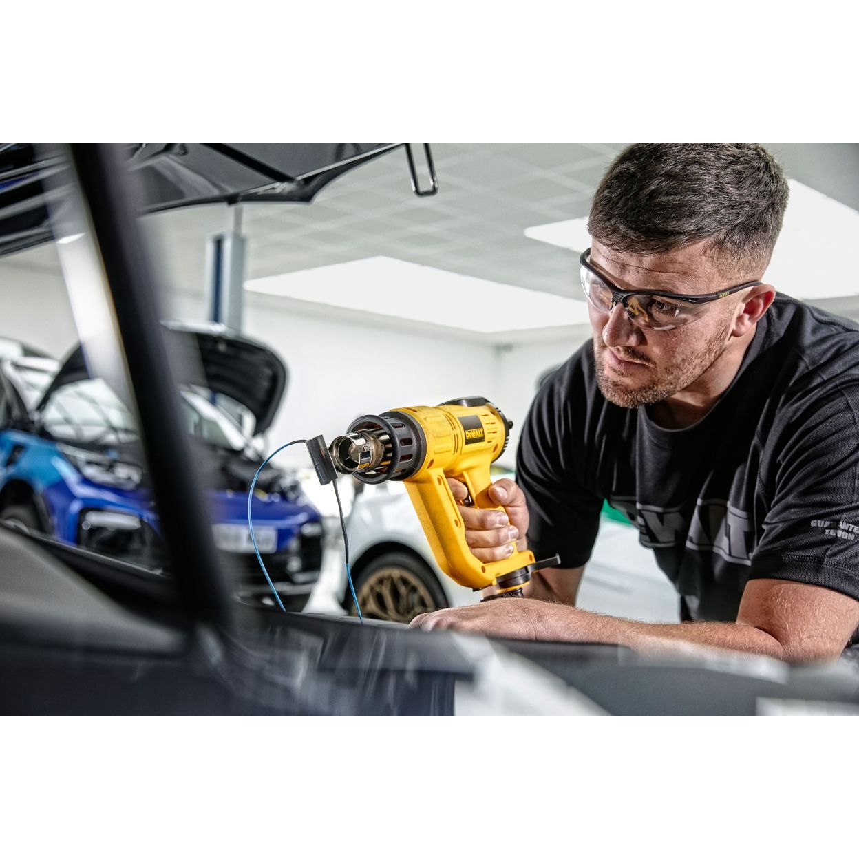 Пистолет горячего воздуха DEWALT D26414, 2000 Вт, 600°С, 650 л/мин (D26414-QS)