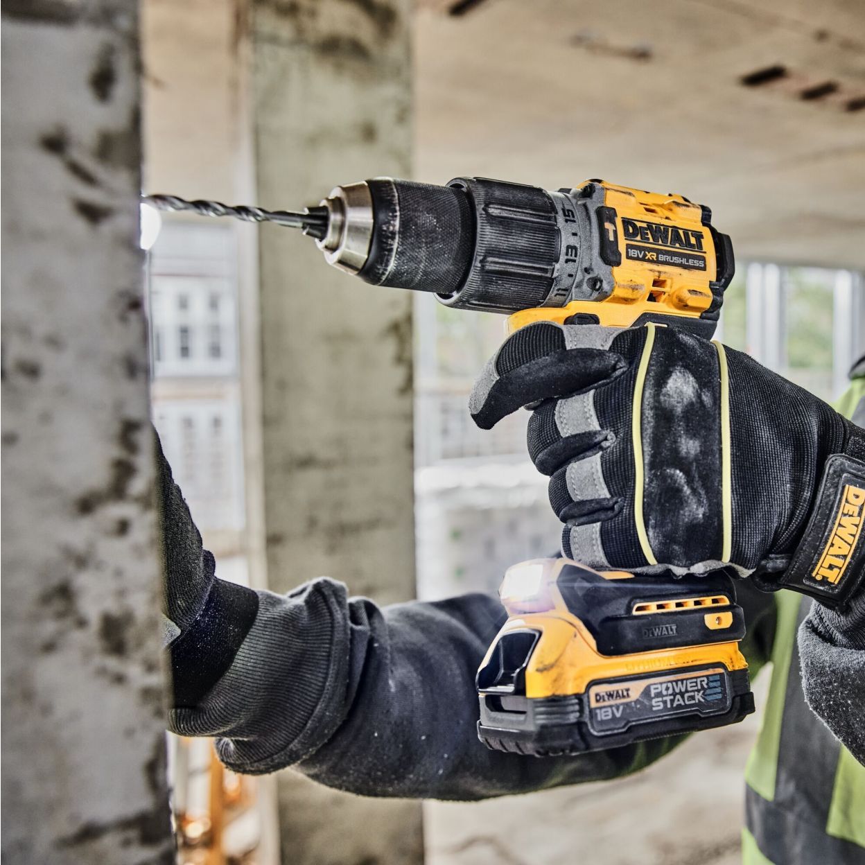 Аккумуляторный набор DEWALT DCK2050EST: дрель-шуруповерт DCD805 + шуруповерт DCF850, с 2 АКБ 1.7 и 3.5 Ач и ЗУ, в кейсе TSTAK