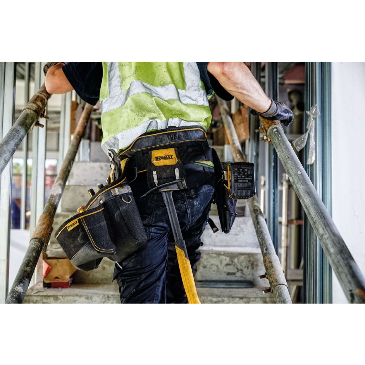 Поясная сумка DEWALT DWST1-75551