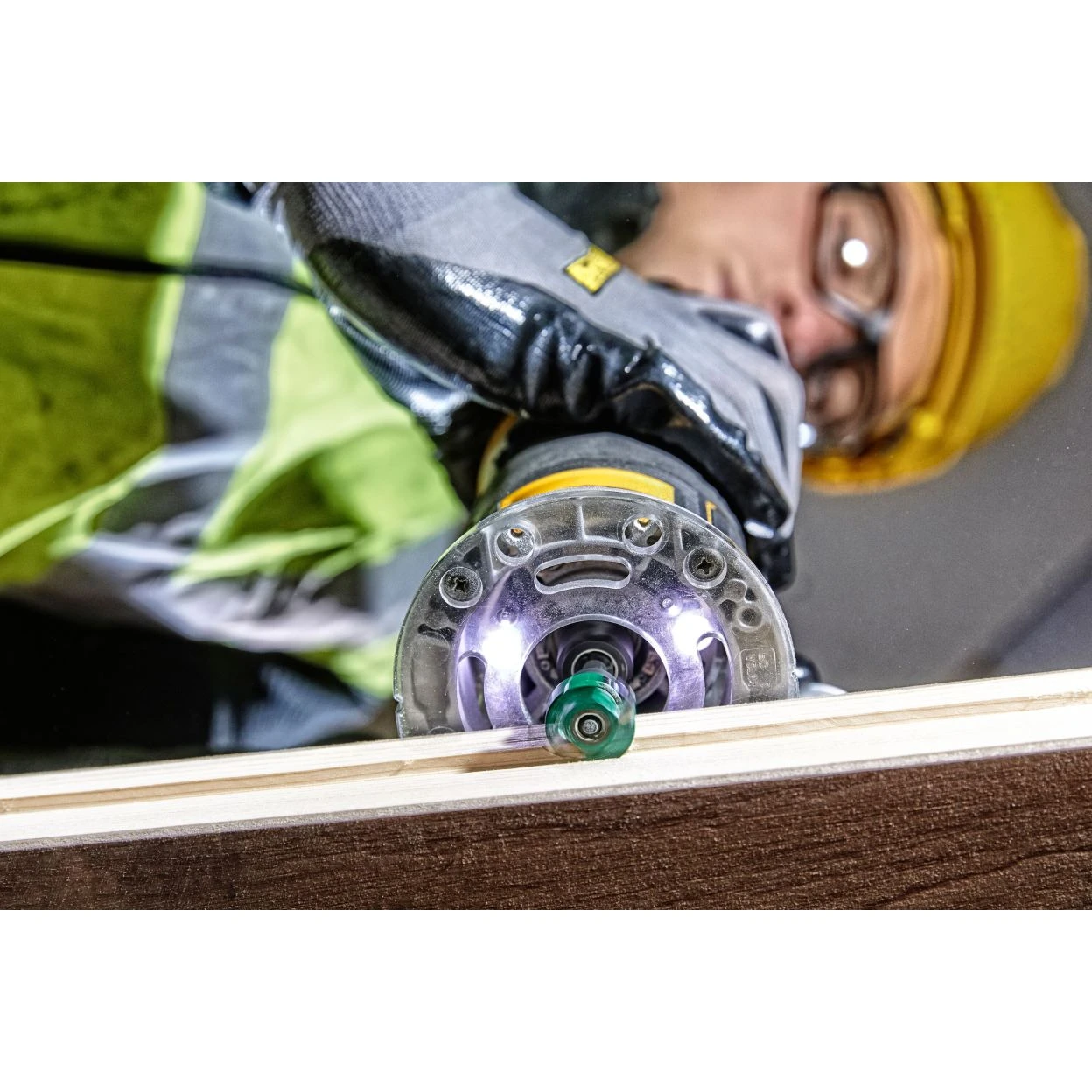 Купить DEWALT DCW604NT аккумуляторный вертикальный фрезер, 18 В